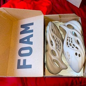 Yeezy foam runners 'mist’